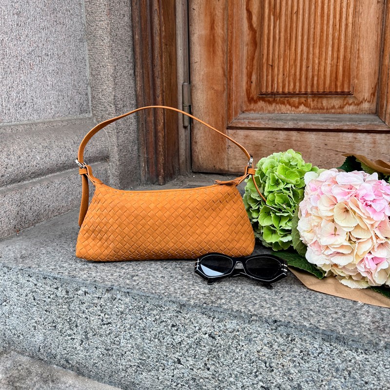 PITAYA Charlotte Baguette  Cognac/brun 2