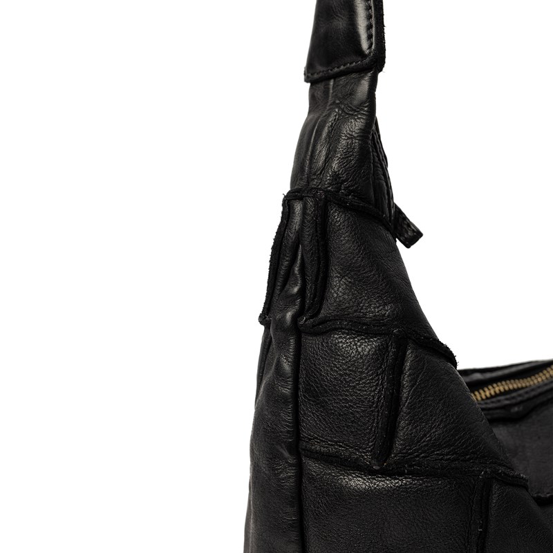 RE:DESIGNED Crossbody Margo Small Svart 4