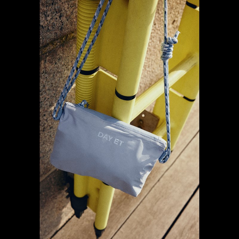 DAY ET Crossbody Day RE-Tonal No Rain Blå 3
