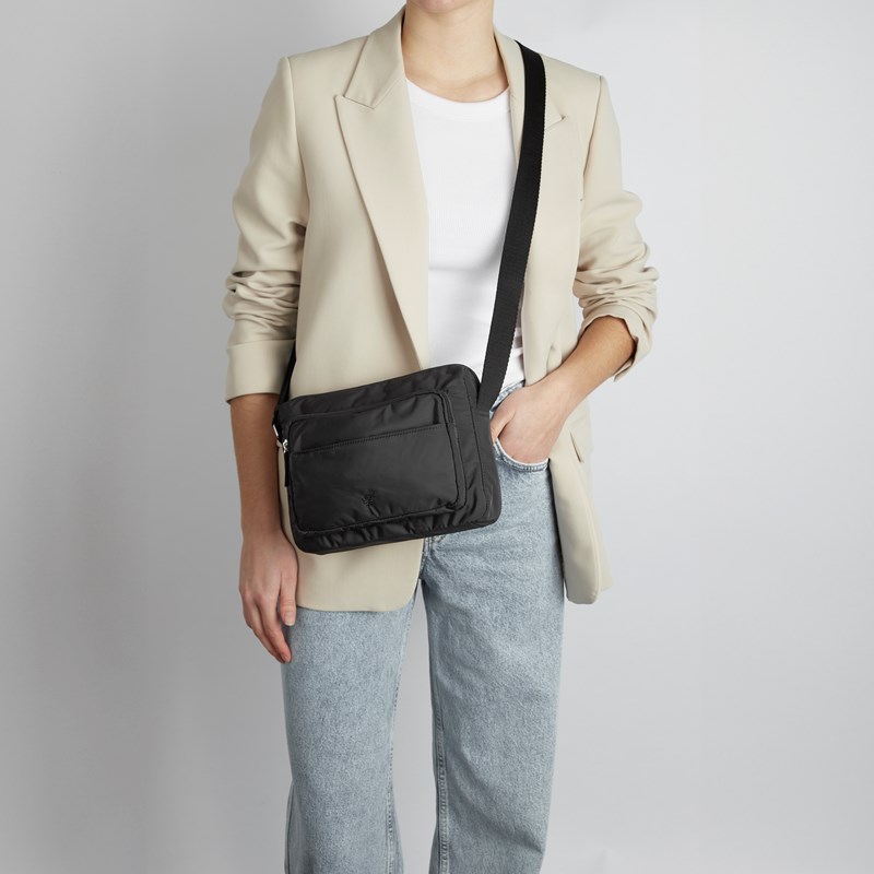 Aura Crossbody Novara Recycled Svart 10