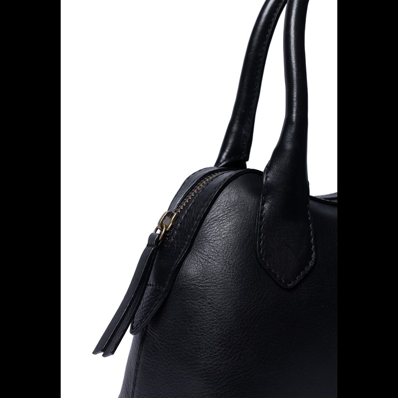 RE:DESIGNED Crossbody Nynne Small Svart 5