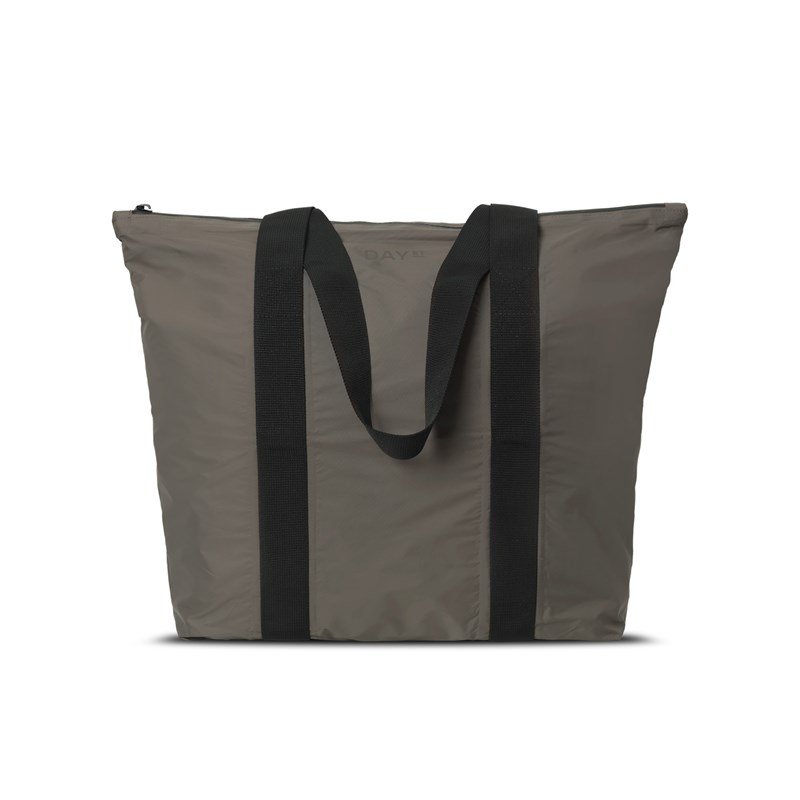 DAY ET Shopper Day GW RE-No Rain M Brun 1