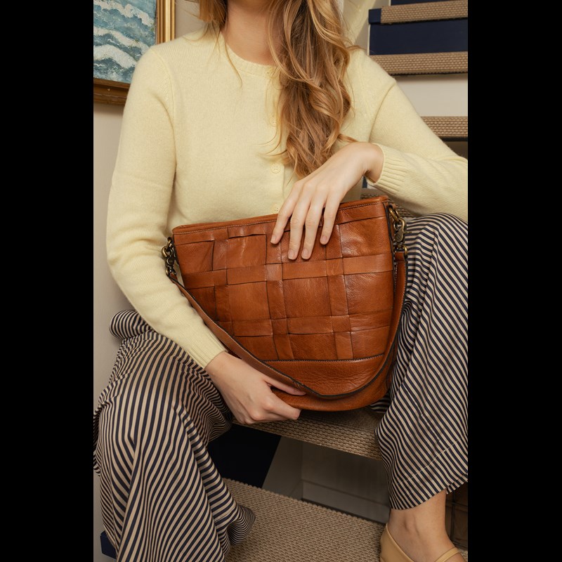 RE:DESIGNED Axelväska Noor Big Brun 2