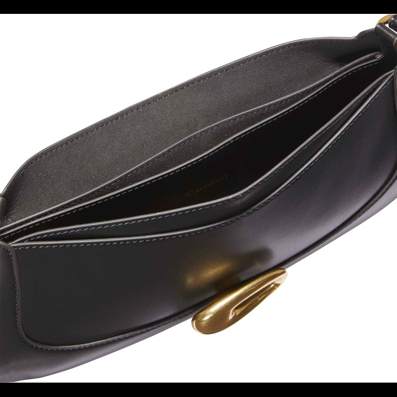 Calvin Klein Axelväska Hardware Flap Svart 2
