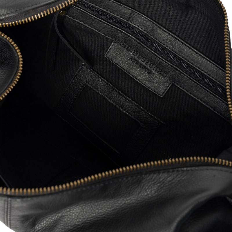 RE:DESIGNED Crossbody Mivi Big Svart 6