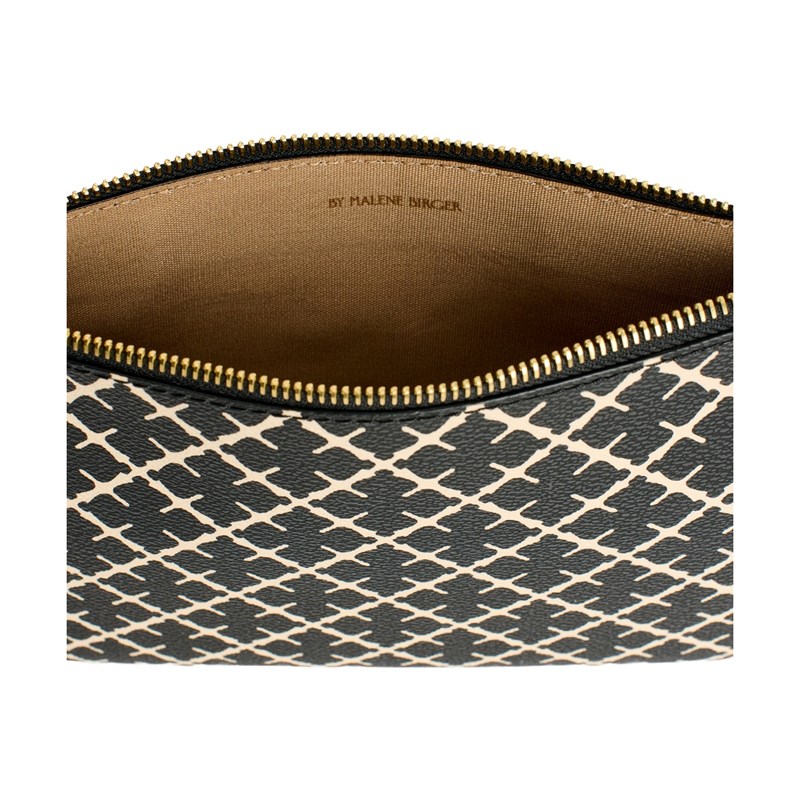 By Malene Birger Crossbody Ivy Clutch Svart 2
