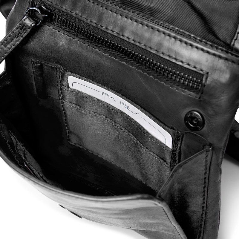 Pia Ries Crossbody Svart 5