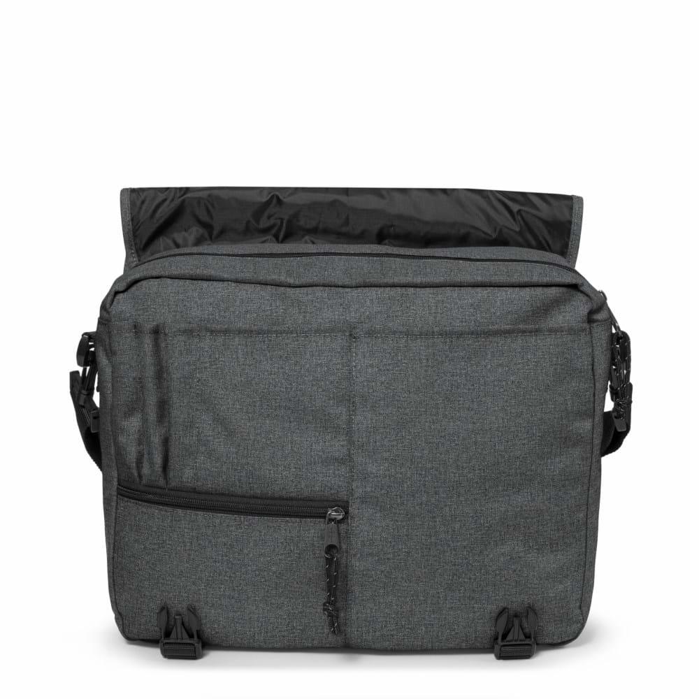 Eastpak Skuldertaske Senior Shop online hos NEYE