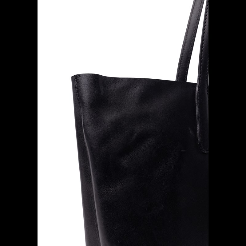 RE:DESIGNED Skuldertaske Oline Sort 4