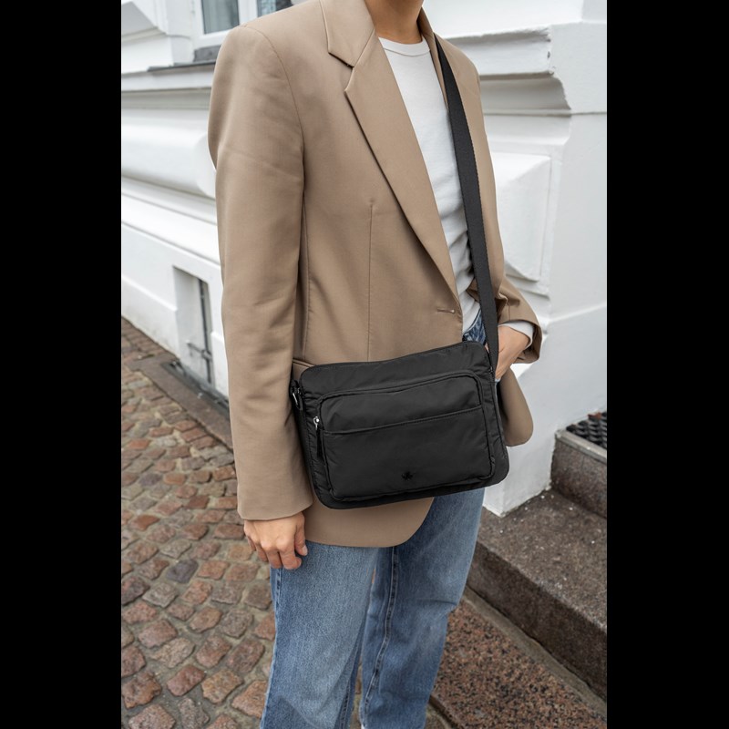 Aura Crossbody Novara Recycled Svart 2