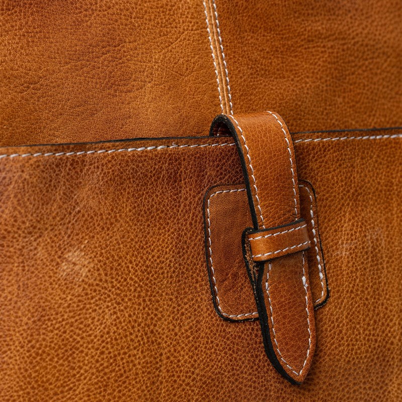 RE:DESIGNED Crossbody Lilia Big Cognac 4