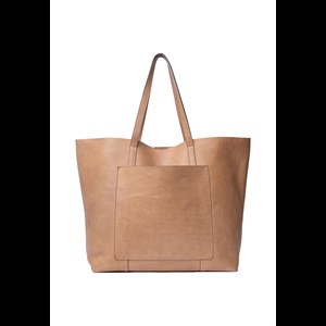 RE:DESIGNED Shopper Nuha Kamel