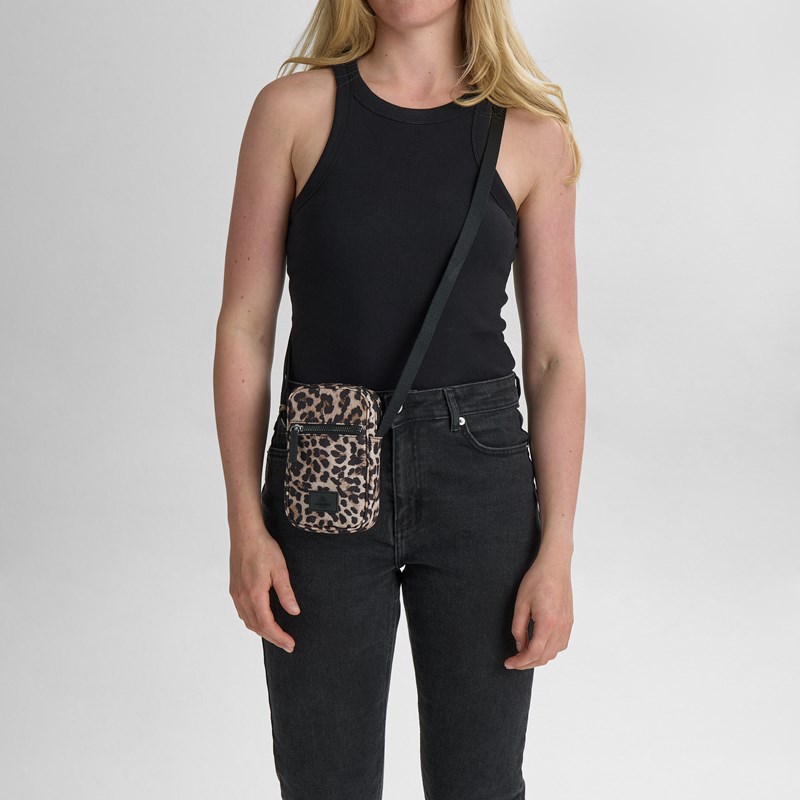 MARKBERG Crossbody State Mini Leopard 2