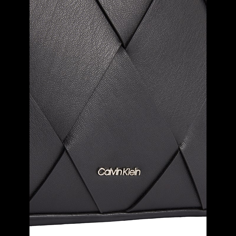 Calvin Klein Crossbody CK Woven Square Svart 4