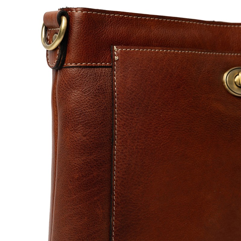 RE:DESIGNED Crossbody Moa Big Cognac 4