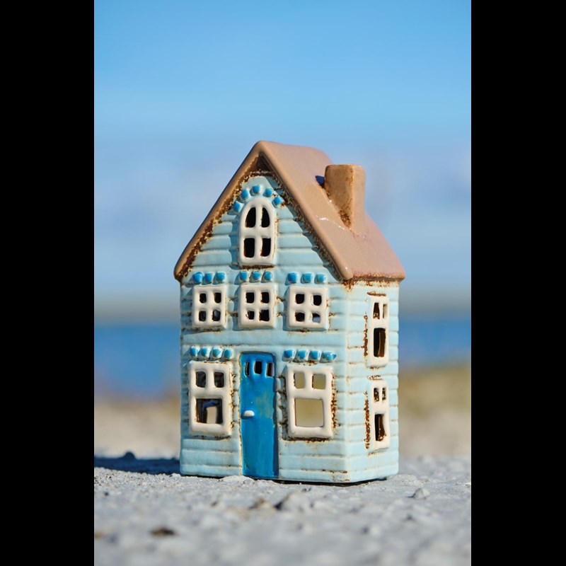 Ib Laursen Ljusstake Hus Visby Ljusblå/brun 2