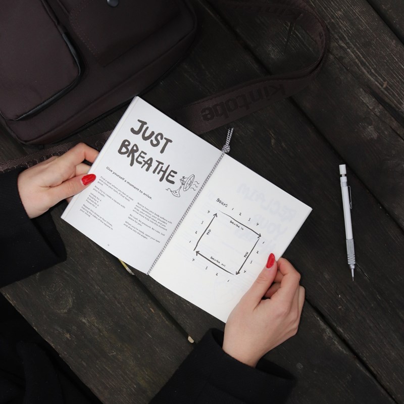 Kintobe Anteckningsböcker Soft Is Stro Taupe 2