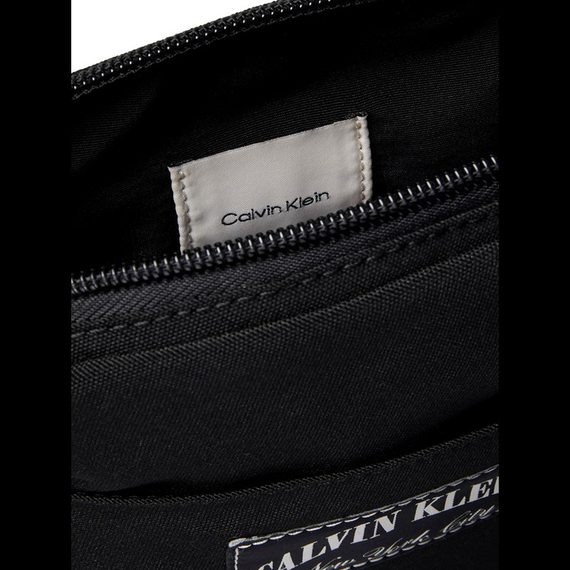 Calvin Klein Crossover Graphic Reporter Sort 2