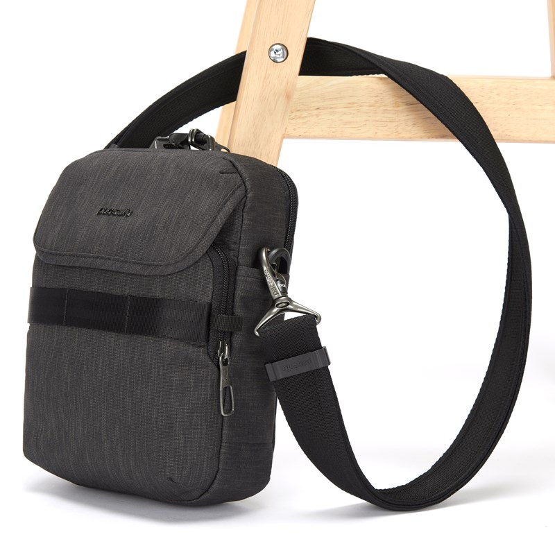 Pacsafe Skuldertaske Metrosafe X Comp M. Grå 4