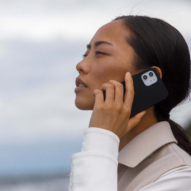 dbramante1928 Mobilcover Greenland Sort iPhone 13 2