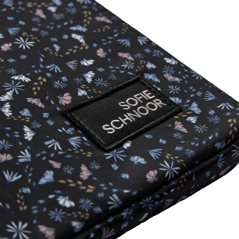 Sofie Schnoor Chromebook Sleeve Jaya Svart/med blommor 13" 4