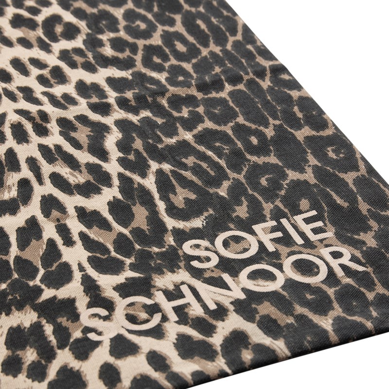 Sofie Schnoor Net Carla SW Leopard 3