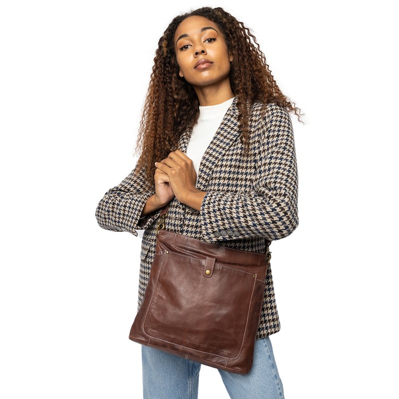 RE:DESIGNED Crossbody Easton Big M. Brun 2