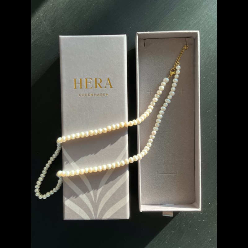 HERA Halskæde Heloise Hvid 2