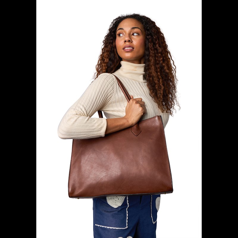 RE:DESIGNED Skuldertaske Ora Big Brun 2