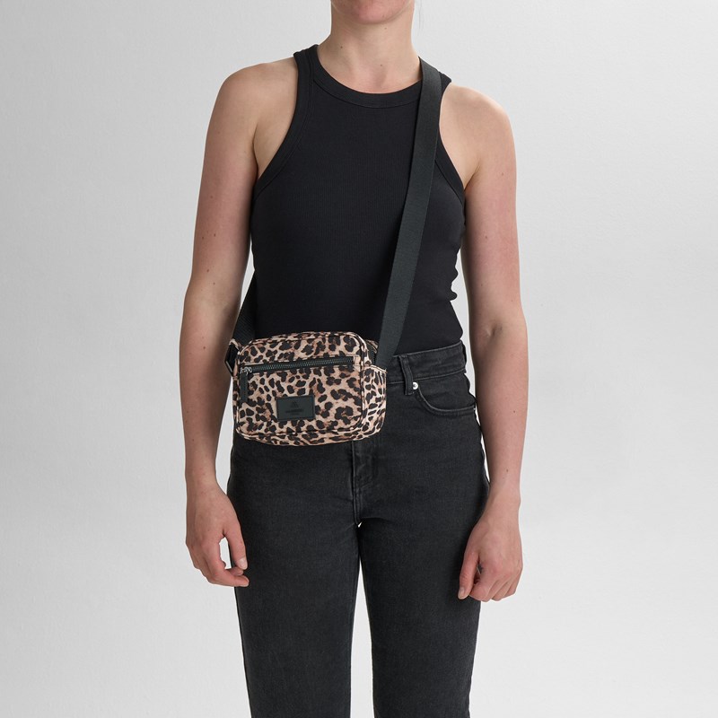 MARKBERG Crossbody Block Leopard 2