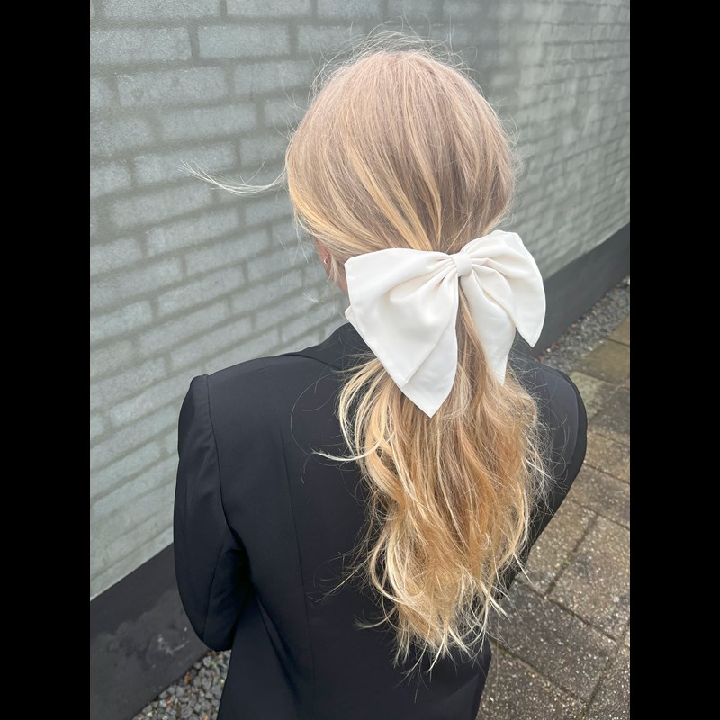 Conmé Rosett hårklämma Creme 5