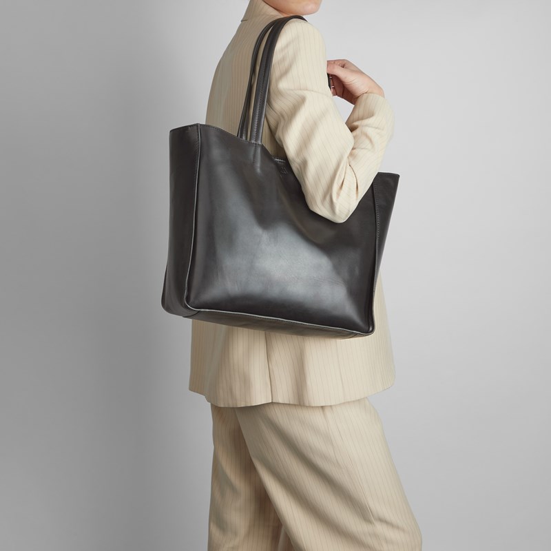 MARKBERG Shopper Maureen Antique Svart 2