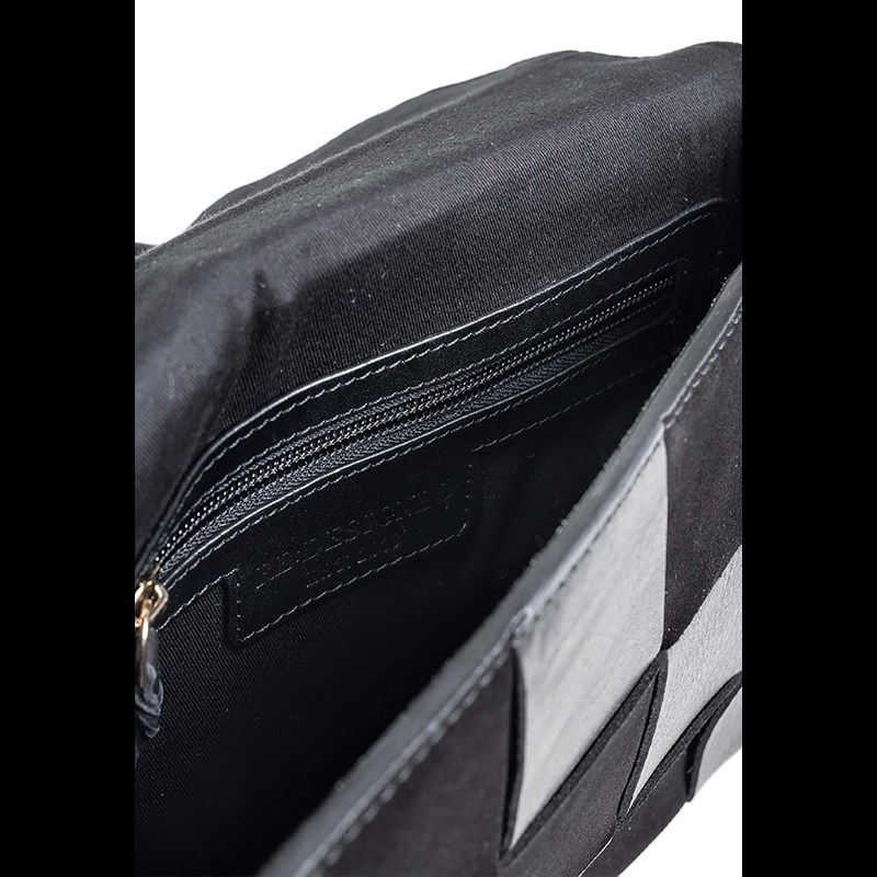 RE:DESIGNED Skuldertaske Syna Sort 4