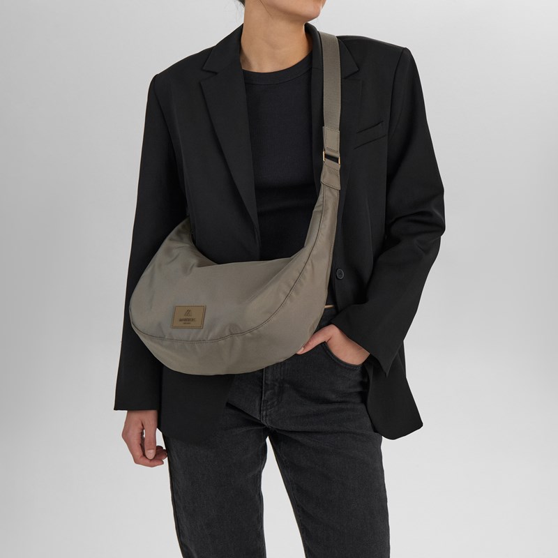 MARKBERG Crossbody Ligambg Gråbrun 2