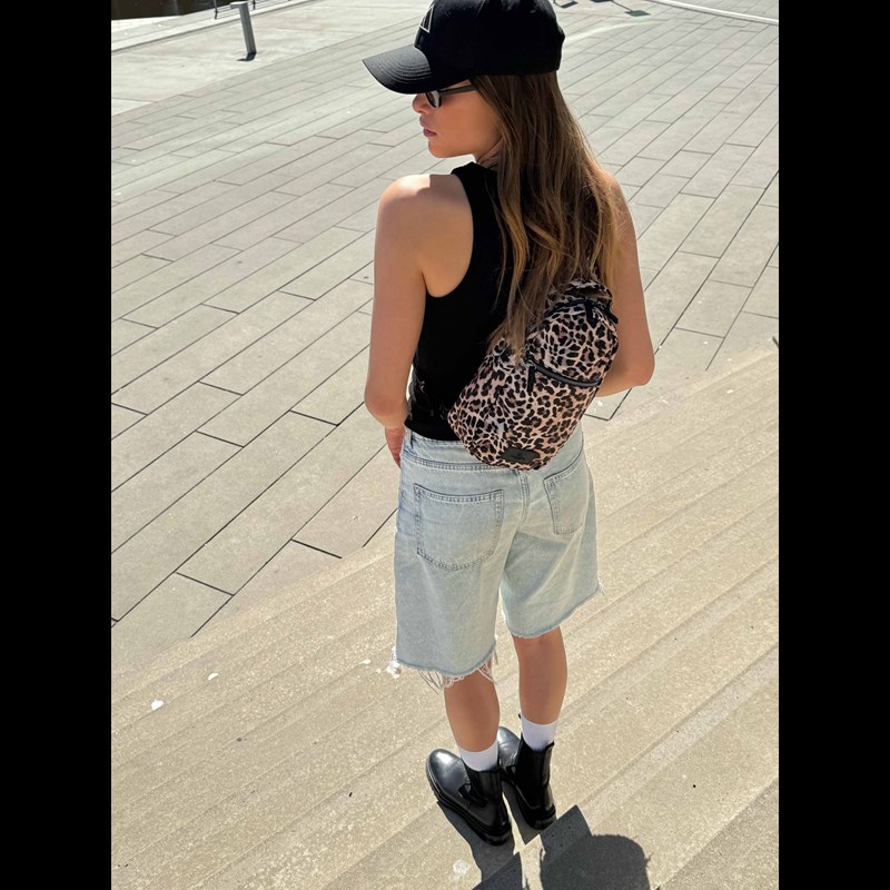 MARKBERG Sling Bag Trek Leopard 2