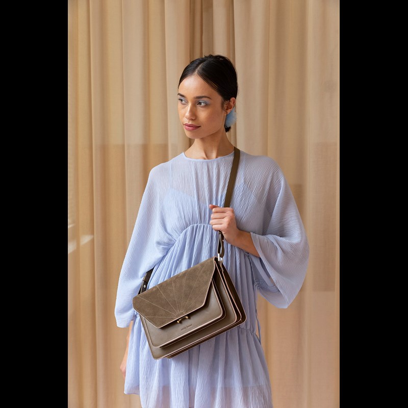 The Sticky Sis Club Crossbody Satchel Ton Sur Ton Oliven 5