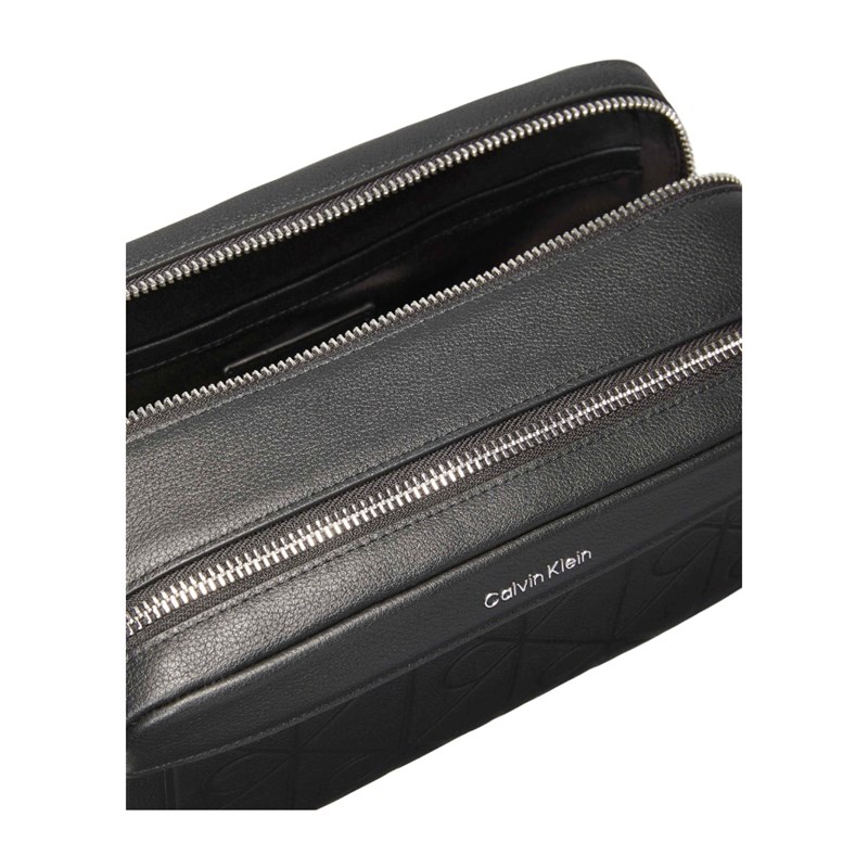 Calvin Klein Toilettaske Embossed Emblem Sort 2