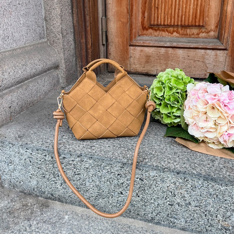 PITAYA Håndtaske Marly Small Glossy Mocca Brun 2