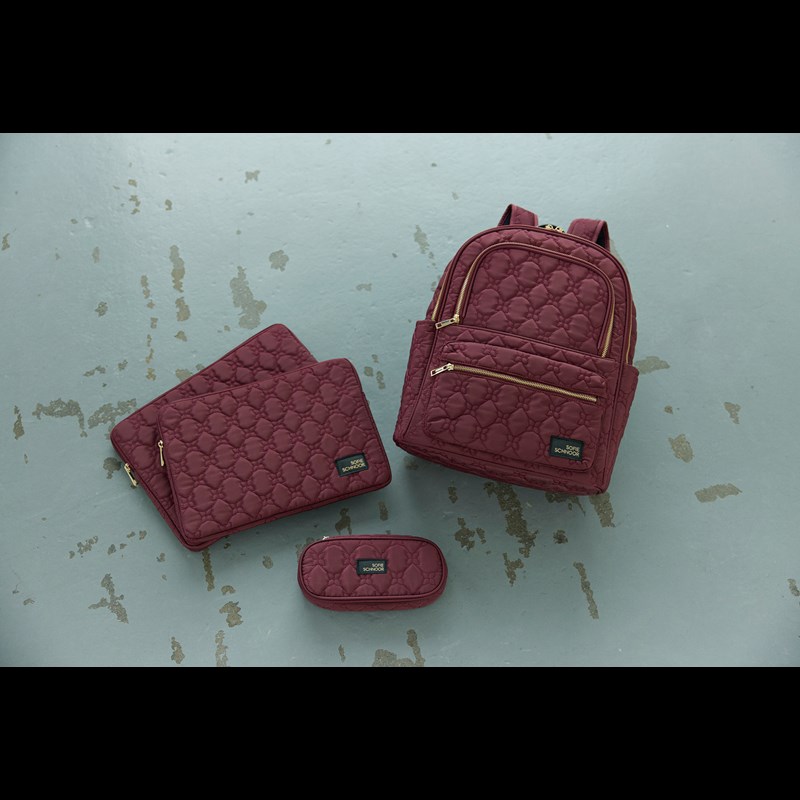 Sofie Schnoor Pennfodral Oval Saga Bordeaux 6