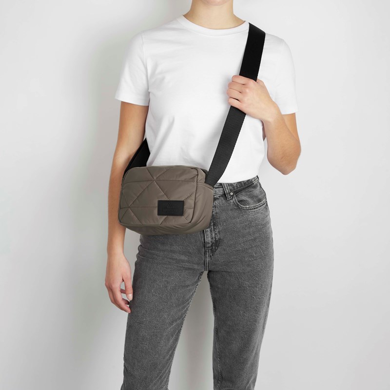MARKBERG Crossbody Amelie M. Grå 2
