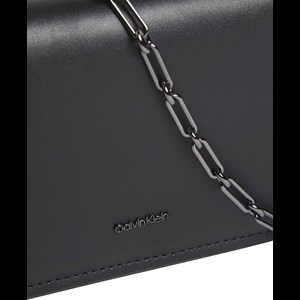 Calvin Klein Skuldertaske Glow Chain Mini  Sort alt image