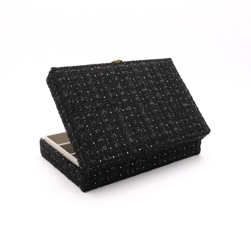 Conmé Smykkeskrin Ellen lille Sort 3