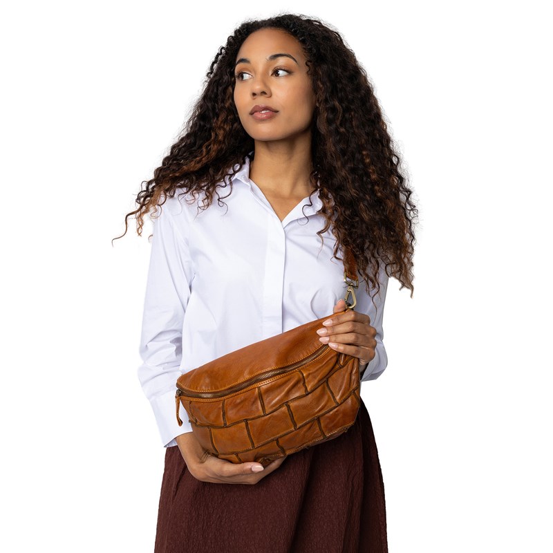 RE:DESIGNED Midjeväska Margo Bumbag Brun 2