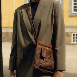 RE:DESIGNED Väska Kay Small Urban Brun alt image