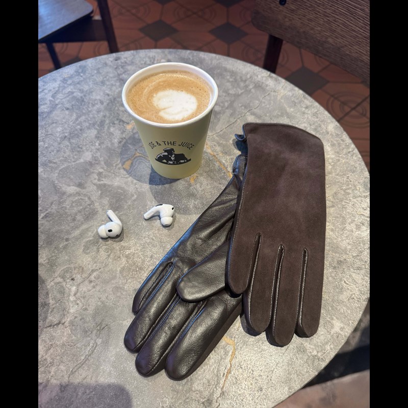 Aura Damehandske Remi  M. Brun Str 7 5