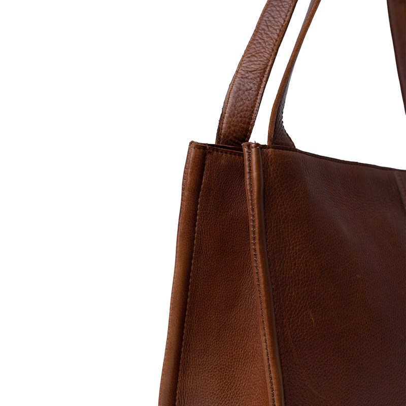 RE:DESIGNED Skuldertaske Aro Small Brun 4