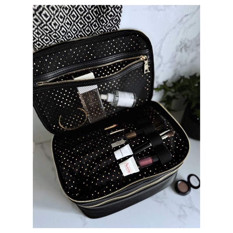 Coming Copenhagen Beauty Bag Kiki Svart 6