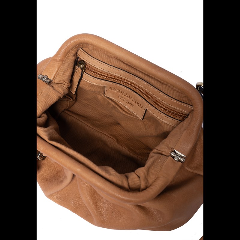 RE:DESIGNED Crossbody Noha Big Cognac 7