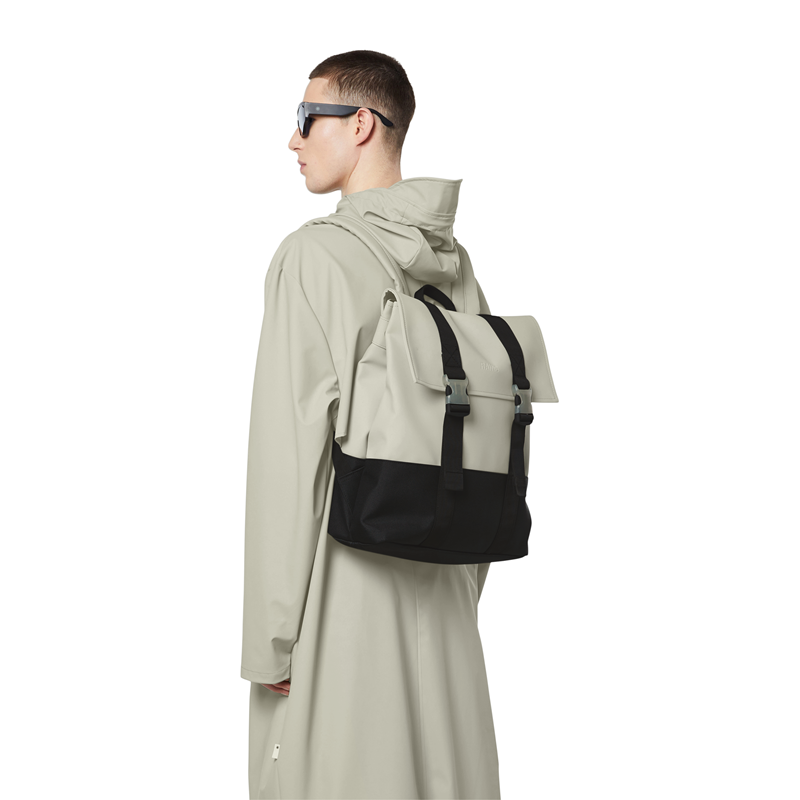 RAINS Rygsæk Buckle Msn Bag Cement 5