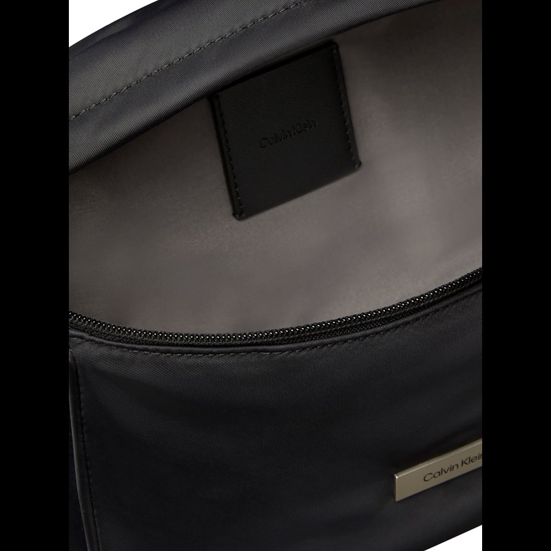 Calvin Klein Midjeväska Sleek Svart 2